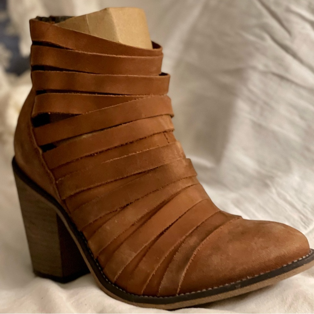 *EUC* Free People / Hybrid Strappy Stacked Heel Leather Ankle Boot / Bro… - Picture 9 of 14